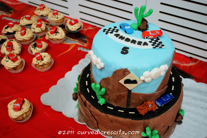 Cupcakes e torta Saetta McQueen